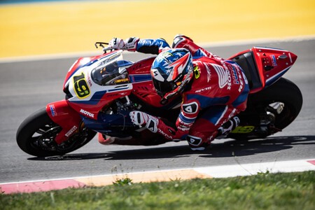 Iker Lecuona y Xavi Vierge se unen a Álvaro Bautista para el mundial de Superbikes más español de la historia en 2022