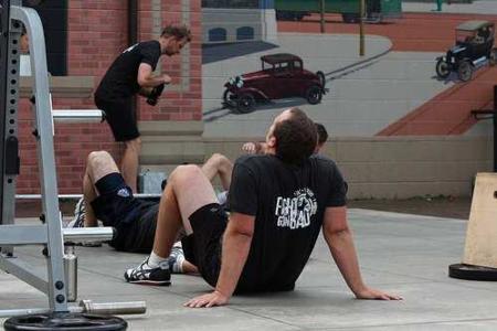 Descanso entre series para entrenar la resistencia muscular (III)
