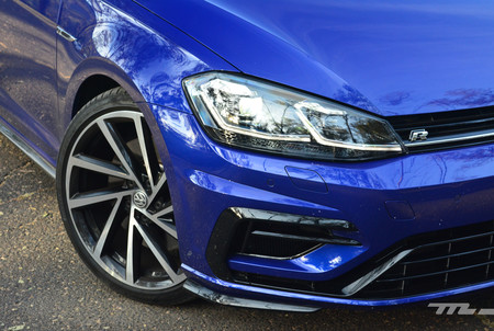 Volkswagen Golf R 13