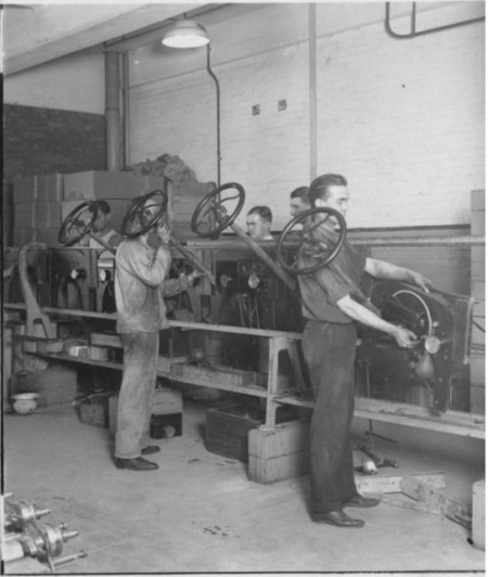 Montaje Ford Model T - 1913