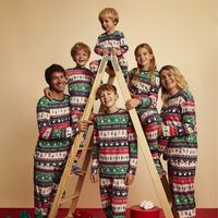 Los pijamas de Navidad más cómodos y divertidos a juego para toda la familia 