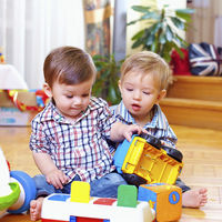 Los niños tienen que compartir, si quieren