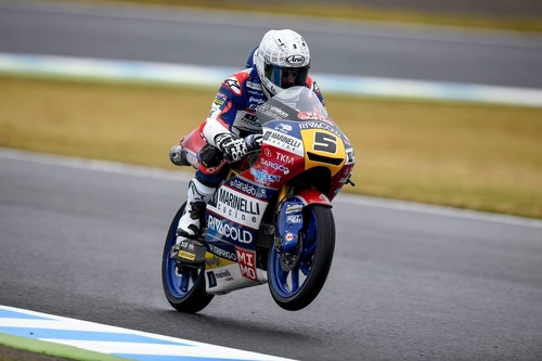 Romano Fenati vuelve a arrasar en lluvia mientras que Joan Mir esperará el título en Australia