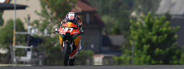 ¡Épico! Pedro Acosta remonta para ganar su cuarta carrera en Moto3 y dejar muy encarrilado el mundial