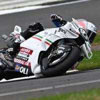 No era culpa de la Honda. Marc Márquez sigue siendo el piloto que más se cae con Ducati, y batiendo récords 