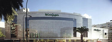 El Corte Inglés rebaja los manteles antimanchas más bonitos para vestir la mesa desde menos de 8 euros