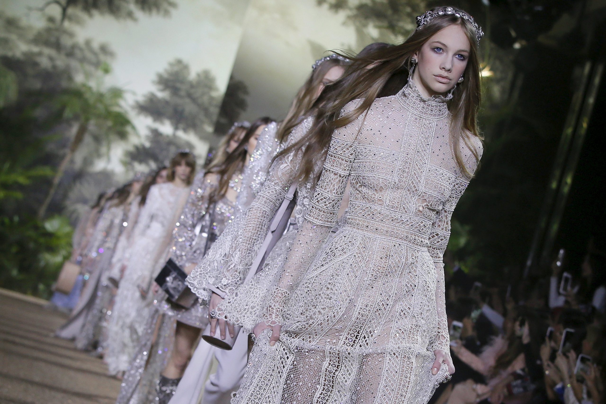 Foto de El cuento de hadas de Elie Saab en su desfile Primavera-Verano 2016 Alta Costura (8/8)
