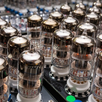 Alguém construiu um computador com 460 válvulas a vácuo das décadas de 1950 e 60: ele precisa de 15 minutos para aquecer, mas funciona 