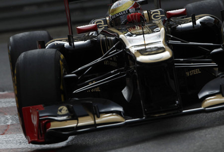 Romain Grosjean echa la culpa del accidente a Daniel Ricciardo