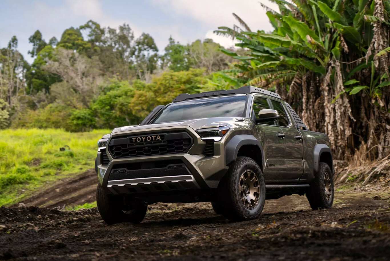 La Toyota Tacoma 2024 gana estilo, capacidad y tecnología, y ya pudimos salir a conocerla