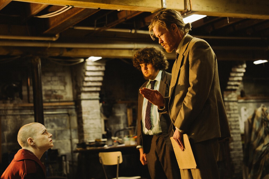 'Bugonia' demuestra que da igual lo bien que hagas las cosas: una película no va a funcionar si los personajes no generan empatía 