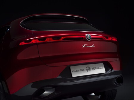 CEO de Alfa Romeo filtra un adelanto del nuevo SUV electrificado Tonale