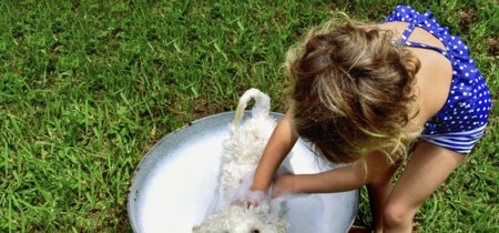 Déjales que sean autónomos: la tabla inspirada en Montessori para saber qué tareas pueden hacer en cada edad
