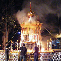 Tailandia tiene la costumbre de quemar a sus muertos: ahora se le acumulan porque no le llega el petróleo de Ormuz