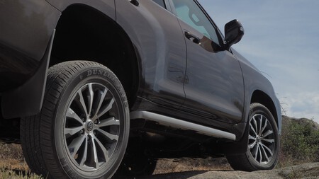 Toyota Land Cruiser Limited 4