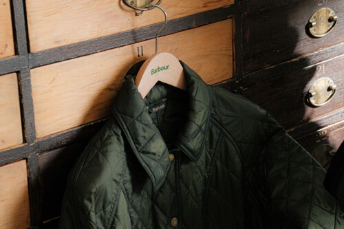El outlet de El Corte Inglés liquida las chaquetas Barbour más buscadas con descuentos de hasta el 50%  