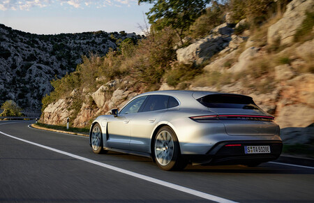 Porsche Taycan Sport Turismo 2022
