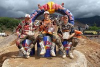 Quinta Erzberg Rodeo para Taddy Blazusiak. El polaco ya saluda con una mano