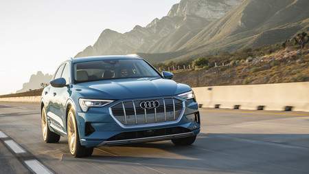 Audi e-tron, al volante de un alemán 100% eléctrico y 100% premium