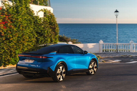 Alpine A390gt Bleualpinevision Action C Laurentvillaron 5