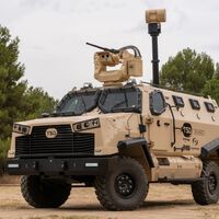 Ele começou fabricando cofres em uma vila em Ciudad Real; hoje, vende veículos blindados para a África e trabalha para a OTAN 