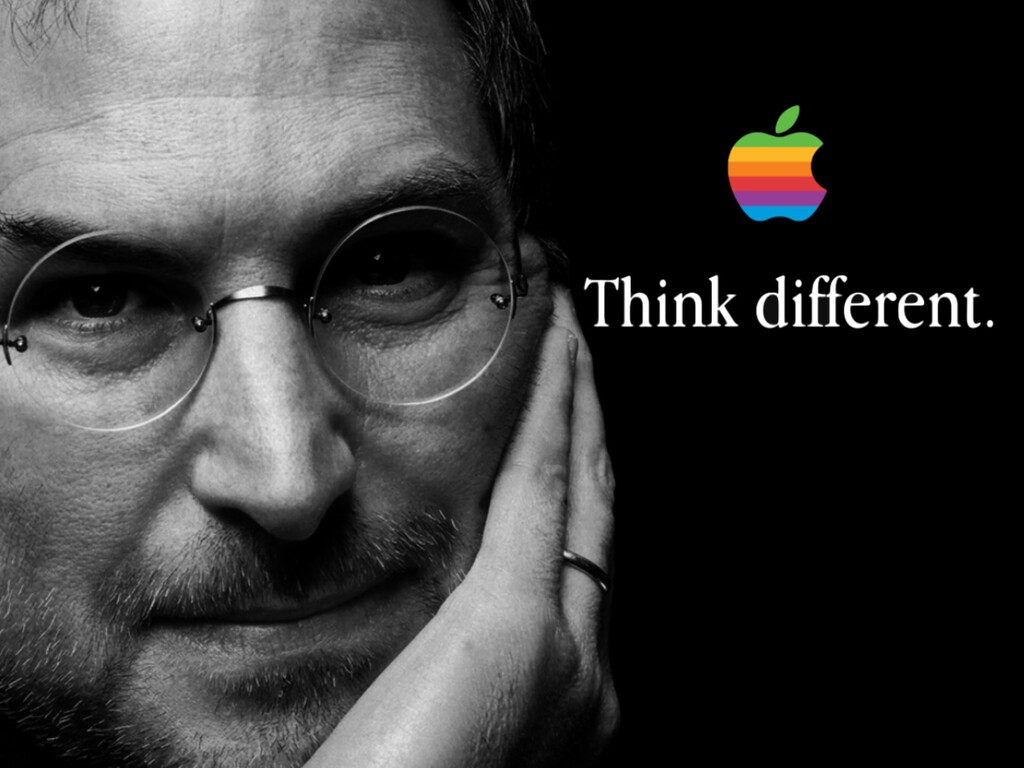 Steve Jobs pronunció dos palabras que resucitaron Apple en su peor momento. "Think Different" y eso tenía un error gramatical que nadie notó 