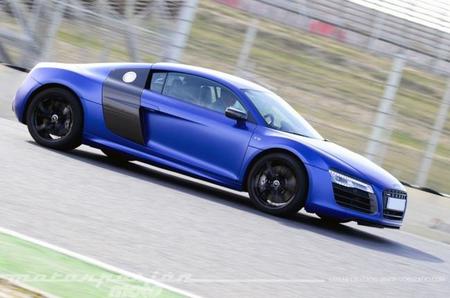 ducati_899_panigale_audi_r8_guille_cruzado