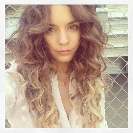 Otro cambio de look más: Vanessa Hudgens es rubia otra vez
