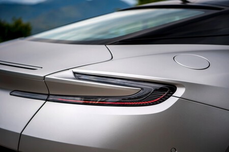 Aston Martin DB 12 Primer Contacto 3