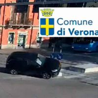 Decenas de conductores están teniendo accidentes en el mismo punto de Verona. El culpable de este caos es un bordillo que parece invisible