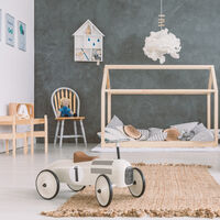 Nueve claves para crear una habitación Montessori que ayude a fomentar la autonomía del niño 