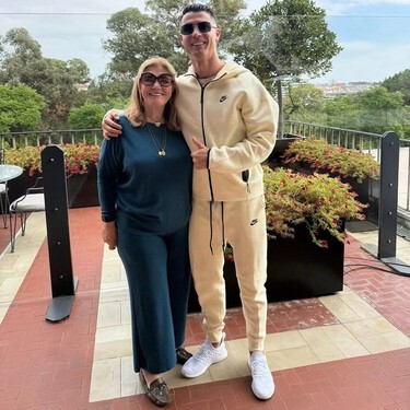 Dolores Aveiro, de 71 años, madre de Cristiano Ronaldo: "No se le valora como se merece. Es el mejor jugador portugués que tenemos" 