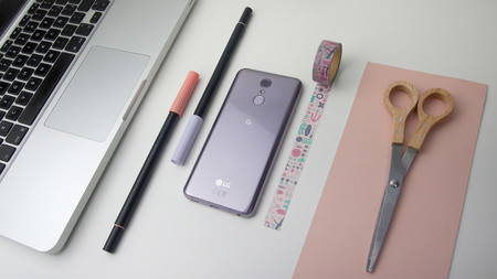 LG Q7, análisis: un móvil deslumbrante, pero sólo por fuera