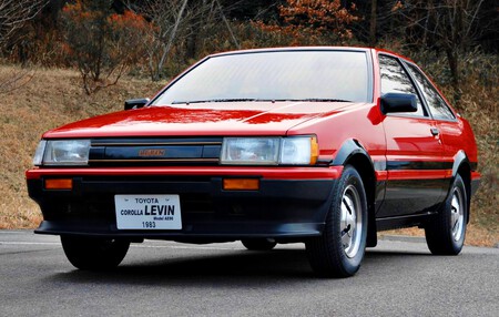 Quien tiene un coche clásico tiene un tesoro: cómo cuidar y actualizar tus joyas de la automoción