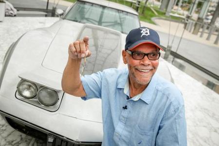 Recupera su Corvette robado hace 33 años