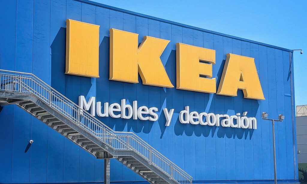 Ikea tiene la mesa perfecta para balcones pequeños: plegable y por menos de 20 euros 