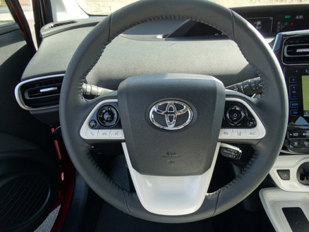 Volante Prueba Toyota Prius 2016 Detalles Interiores