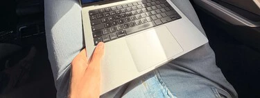 Llevo años sin poder usar el Mac en el coche por culpa de los mareos. Un ajuste de macOS 26 acaba de resolver el problema Llevo años sin poder usar el Mac en el coche por culpa de los mareos. Un ajuste de macOS 26 acaba de resolver el problema