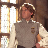La serie de 'Harry Potter' pierde uno de sus fichajes estrella. Nicholas Hoult ya no será Gilderoy Lockhart pero han encontrado a su reemplazo en 'Juego de Tronos' 