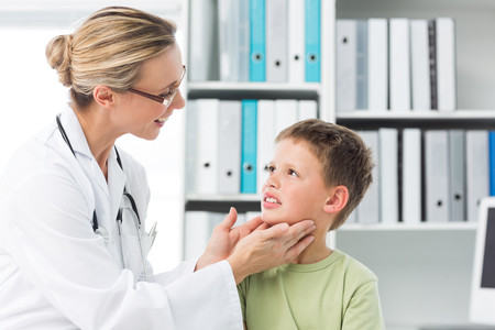 Paperas o parotiditis en niños: qué es, como se contagia la enfermedad y cómo prevenirla