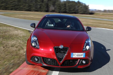 El Alfa Romeo Giulietta 110 Edizione llega a México para celebrar los 110 años de la marca