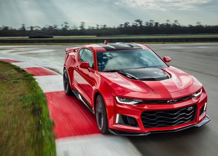 El Chevrolet Camaro ZL1 ya está en México y cuesta lo que dos Camaro V6