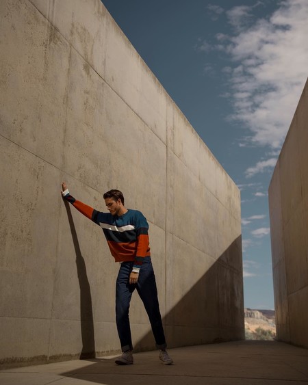 Adam Gallagher muestra cómo enfundarse en los colores de otoño en clave retro