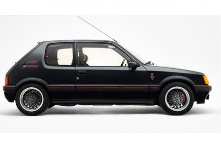 El Peugeot 205 GTi 1.9 Gutmann vuelve a la flota de prensa italiana