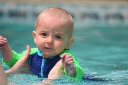 Precauciones de verano: a la piscina con niños