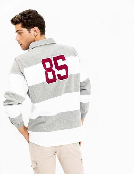 La camiseta polo de Scotta 1985 se inspira en el rugby para sumar un look deportivo a los looks de invierno