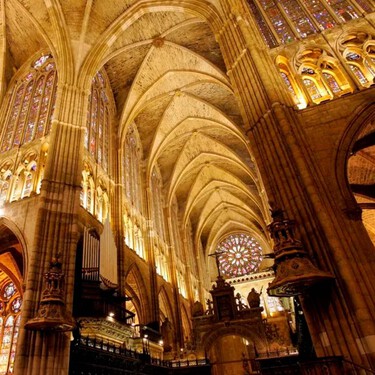 Tras varias tretas del Cabildo para evitar que los turistas entren gratis, la Catedral de León tendrá que abrir sin coste las tardes de los martes 