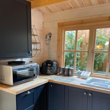 Una casa prefabricada para cuatro personas con cocina y baño integrados por menos de 7.000 euros