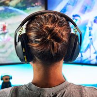 Para jugar bien no hace falta gastar mucho: Logitech tiene estos cascos inalámbricos baratos y súper completos 