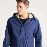 Es agosto, sí: pero la Parka Jack & Jones Jorallday está rebajada un 70% en Zalando y cuesta 23,95 euros 